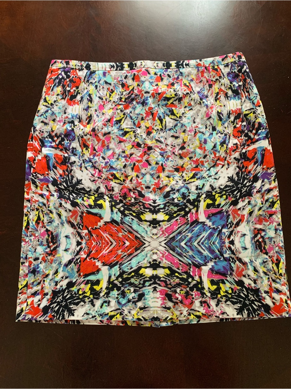 T TAHARI Multicolor Abstract Print Pencil Skirt